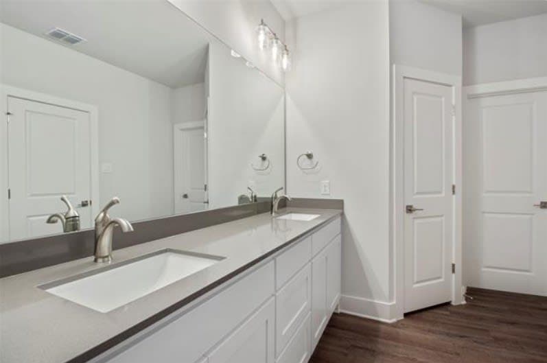 BOARDWALK - Image 10